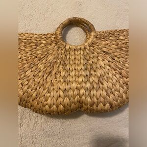 Beautiful Straw Handbag.
